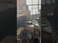 لامپ هاسینگ ریخته شدن در انبار است.