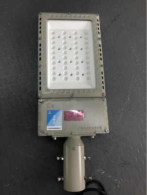 خرید 5400K - 5600K انفجار LED اثبات چراغ خیابان کارایی بالا IP66 خیابان نور online manufacture