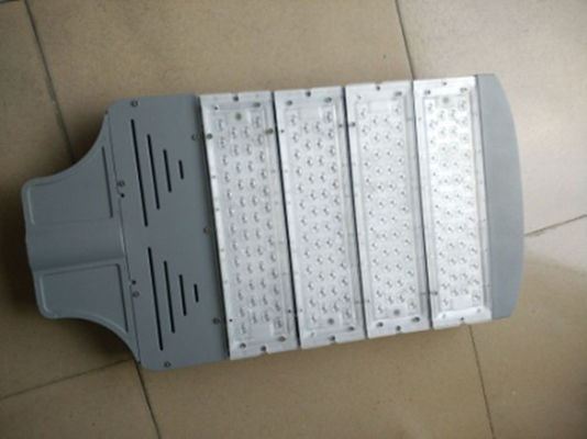 خرید روشنایی بالا IP66 سه گانه کری LED نور خیابانی 110W 120W با 10KV 20KV حفاظت از افزایش نور مدرن LED چراغ های خیابانی online manufacture