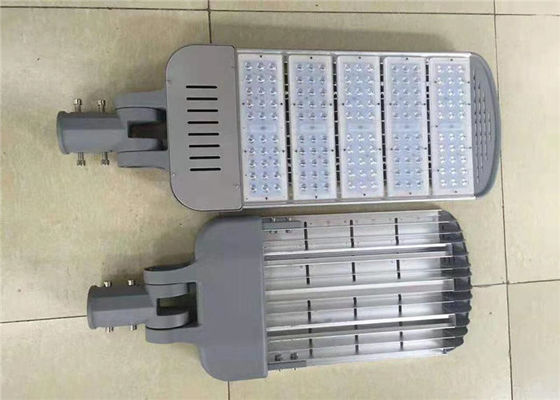چراغ های خیابانی 300 وات در فضای باز چراغ های خیابانی 5 سال گارانتی گواهینامه CE RoHS